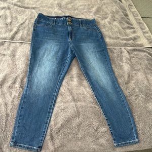 Womens jeans size 16p
